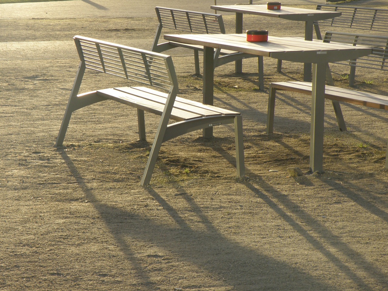 How to Select the Right Furniture for Your Home’s Outdoor Spaces